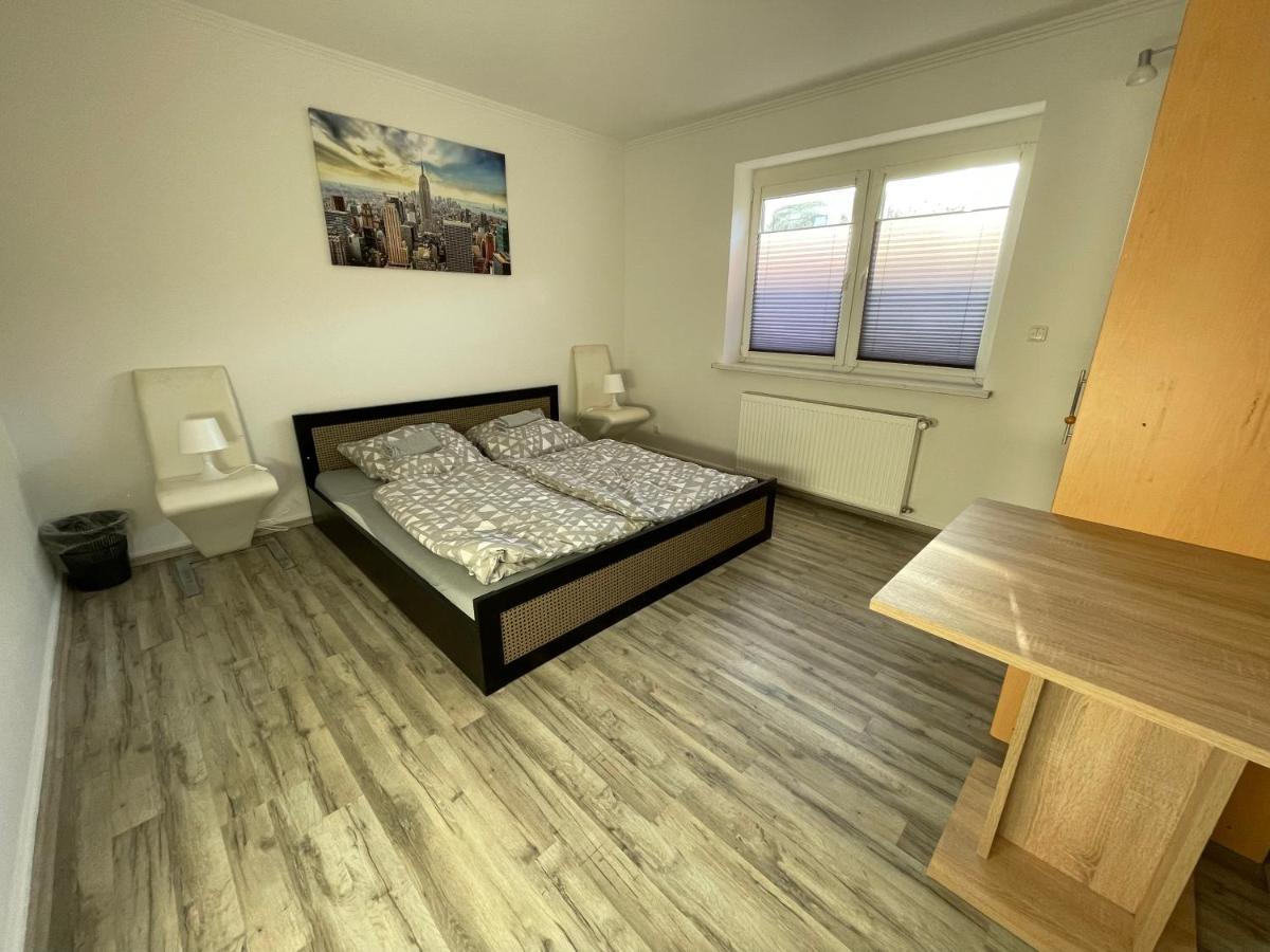 Апартаменты Schoene Zentrale Zimmer In Вильгельмсхафен Экстерьер фото